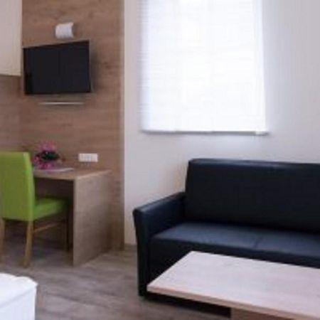 Bauers Gaestehaus Obersiebenbrunn Екстер'єр фото