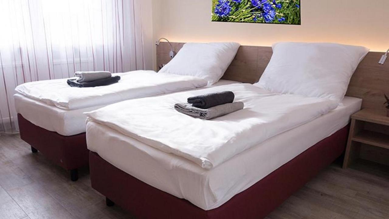 Bauers Gaestehaus Obersiebenbrunn Екстер'єр фото