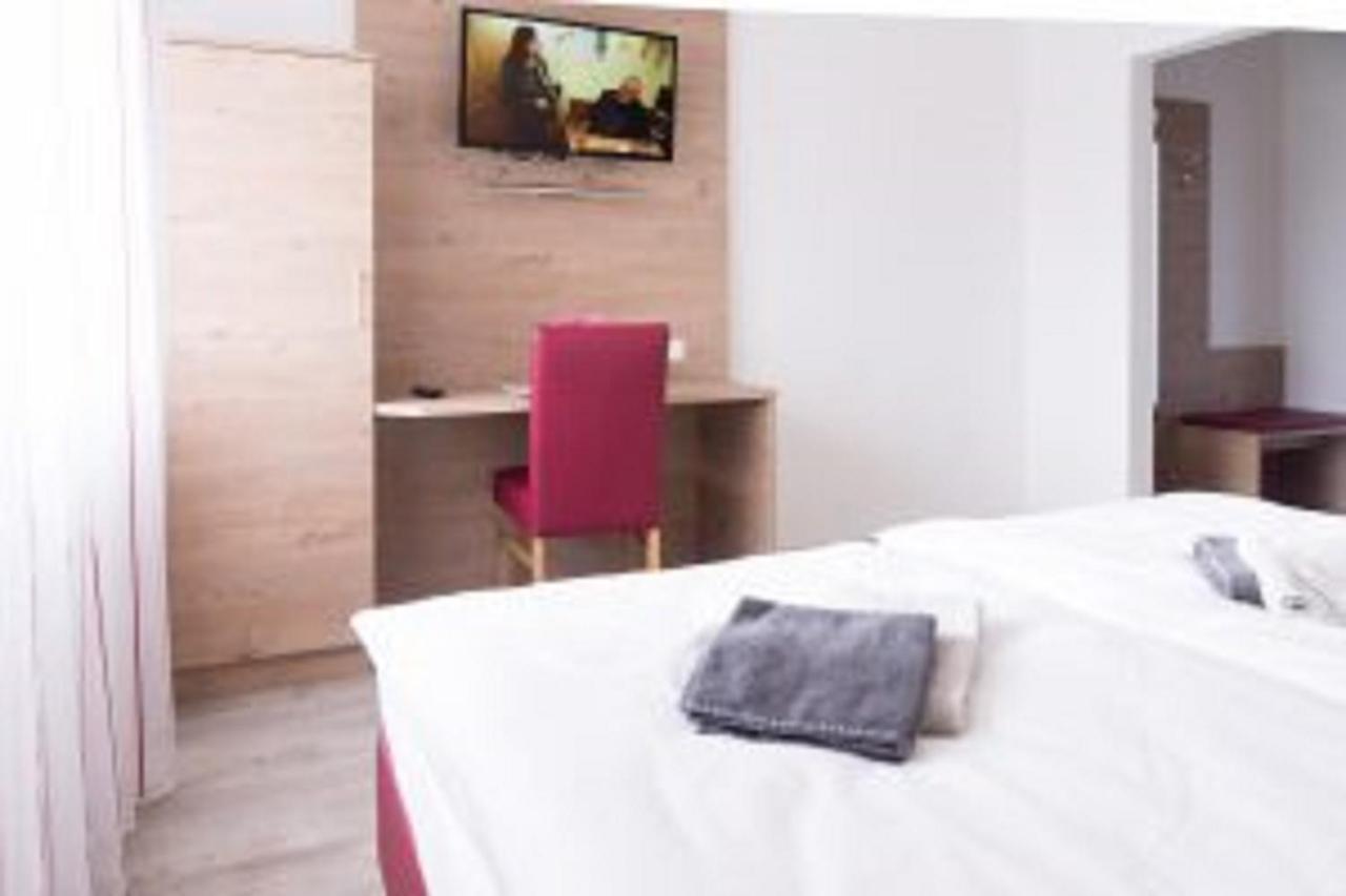 Bauers Gaestehaus Obersiebenbrunn Екстер'єр фото